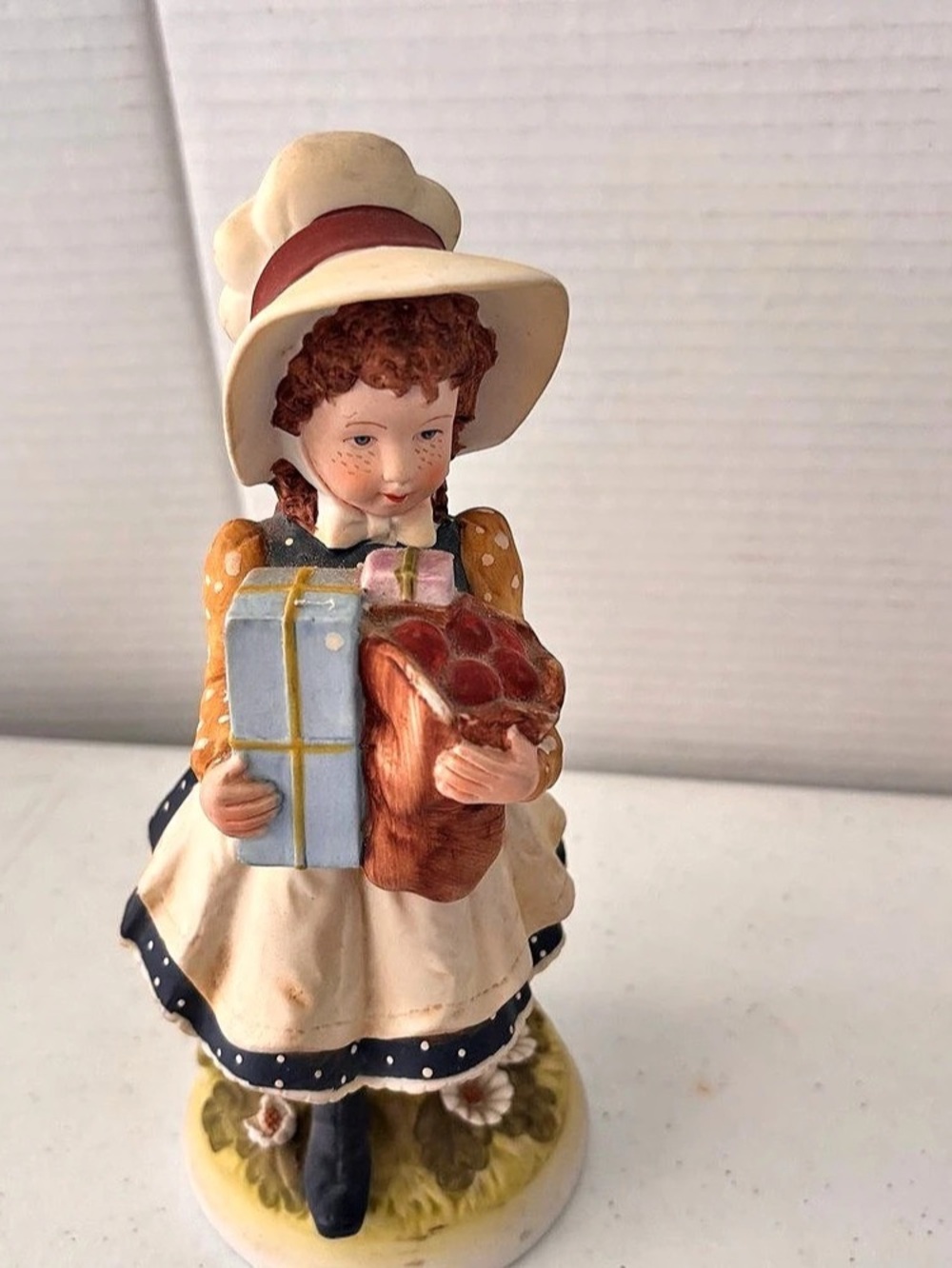 Holly Hobbie figurine Girl Decor